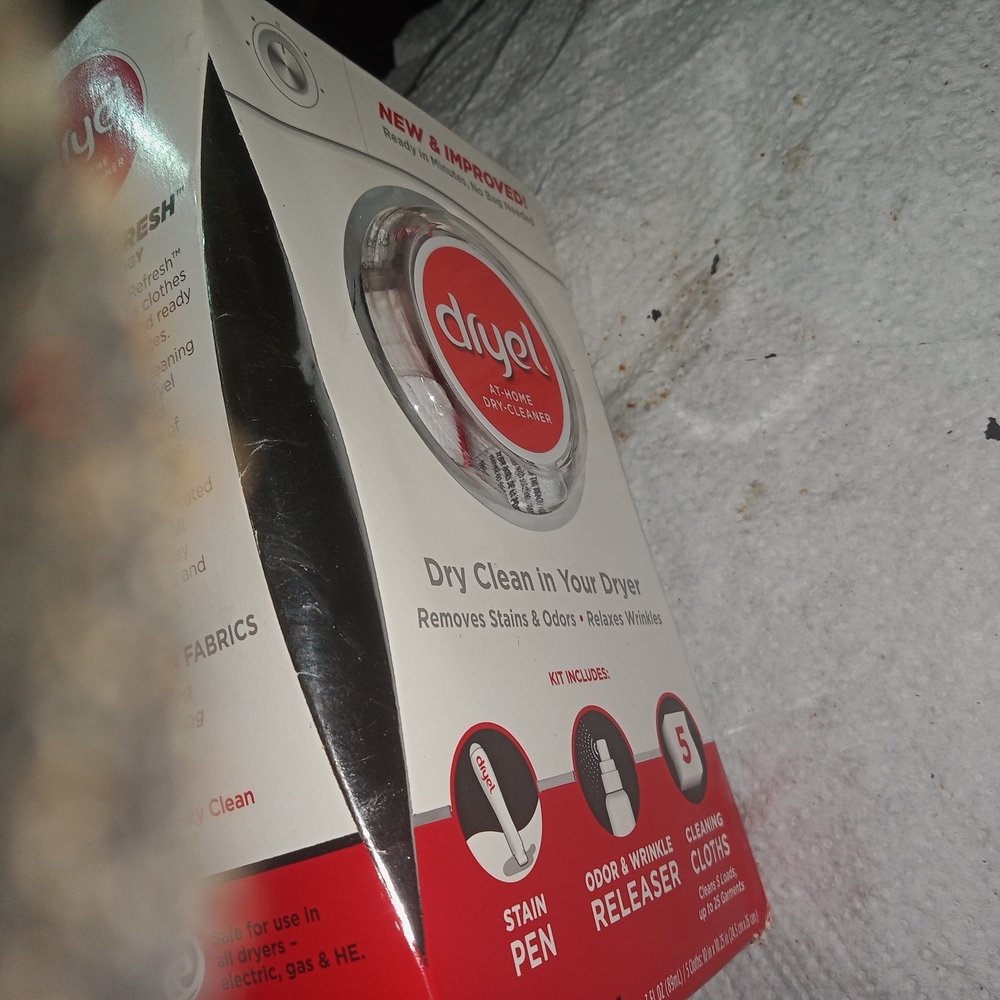 Red Circular Mobile Accessory - Picture 3 of 4